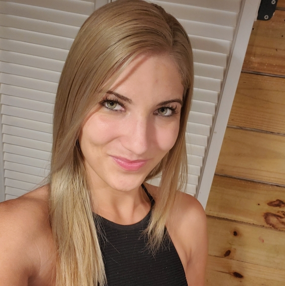 Athletic apparel and accessories with potential4?? - Picture 2 of 2